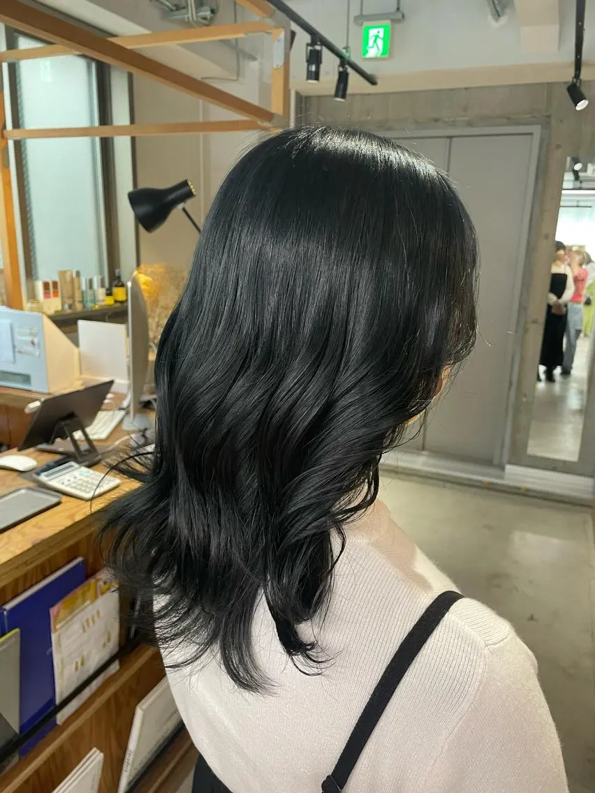 セミロング カラー ヘアカラー CEINE loq 🍒なつきのヘアスタイル
