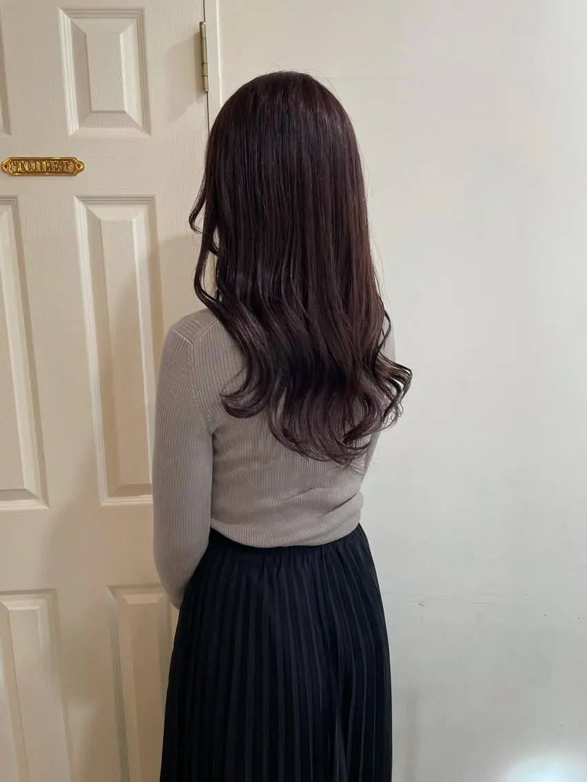 ロング カラー ラベンダーカラー ラベンダーピンク ピンクカラー ヘアカラー トリートメント MIOベージュカラー 柔らかいカラーのヘアスタイル