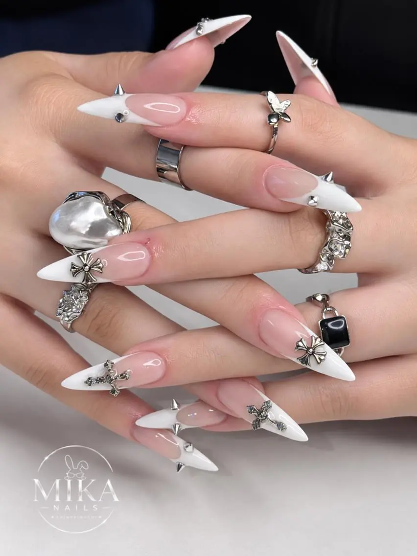 ネイル アートネイル チークネイル ドット フットネイル フレンチネイル ハンドネイル ハンドケア Mika Nails 心斎橋のネイルデザイン