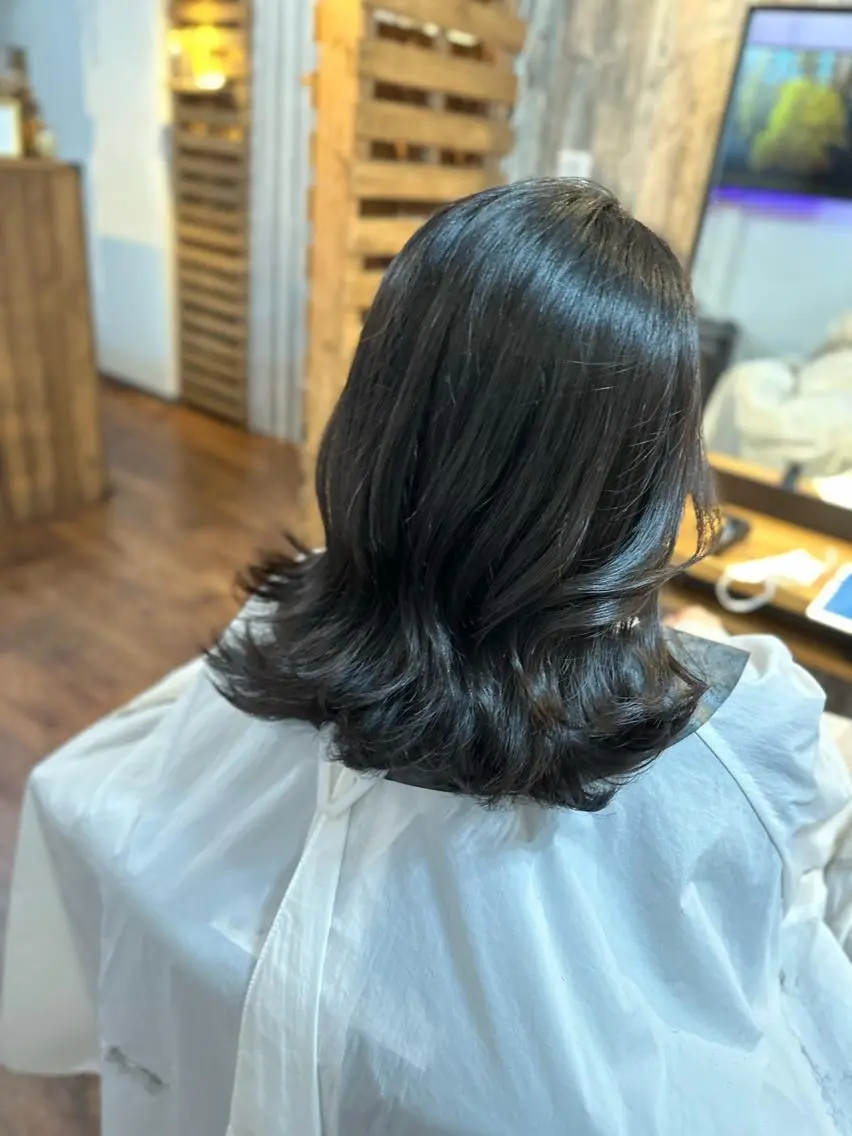 ミディアム ヘアアレンジ レイヤーカット カット Luzir⭐︎ GEN⭐︎のヘアスタイル