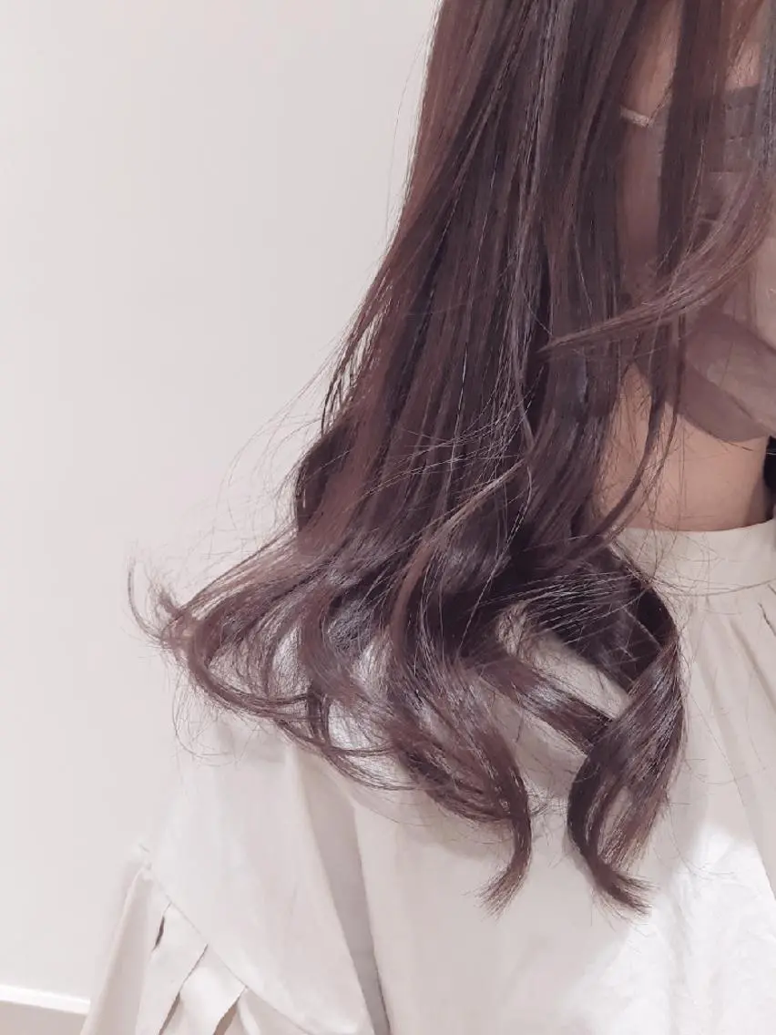 セミロング アッシュ はらだ ともこ☺︎のヘアスタイル