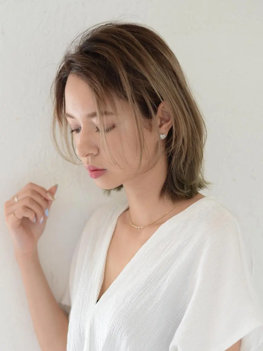 ミディアム カラー トリートメント 戸村 世奈のヘアスタイル