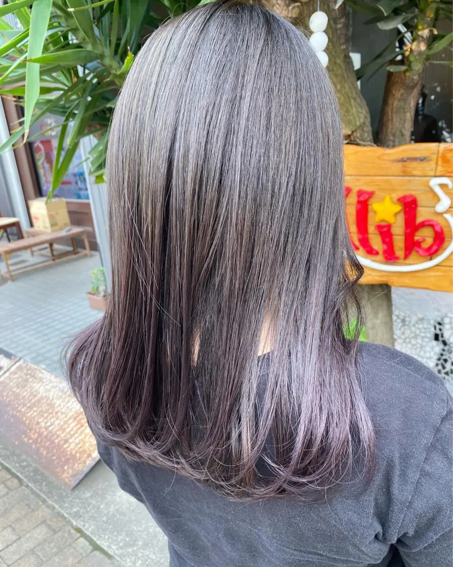 セミロング カラー ラベンダーカラー ラベンダーグレー ヘアカラー トリートメント 玉木 育実のヘアスタイル