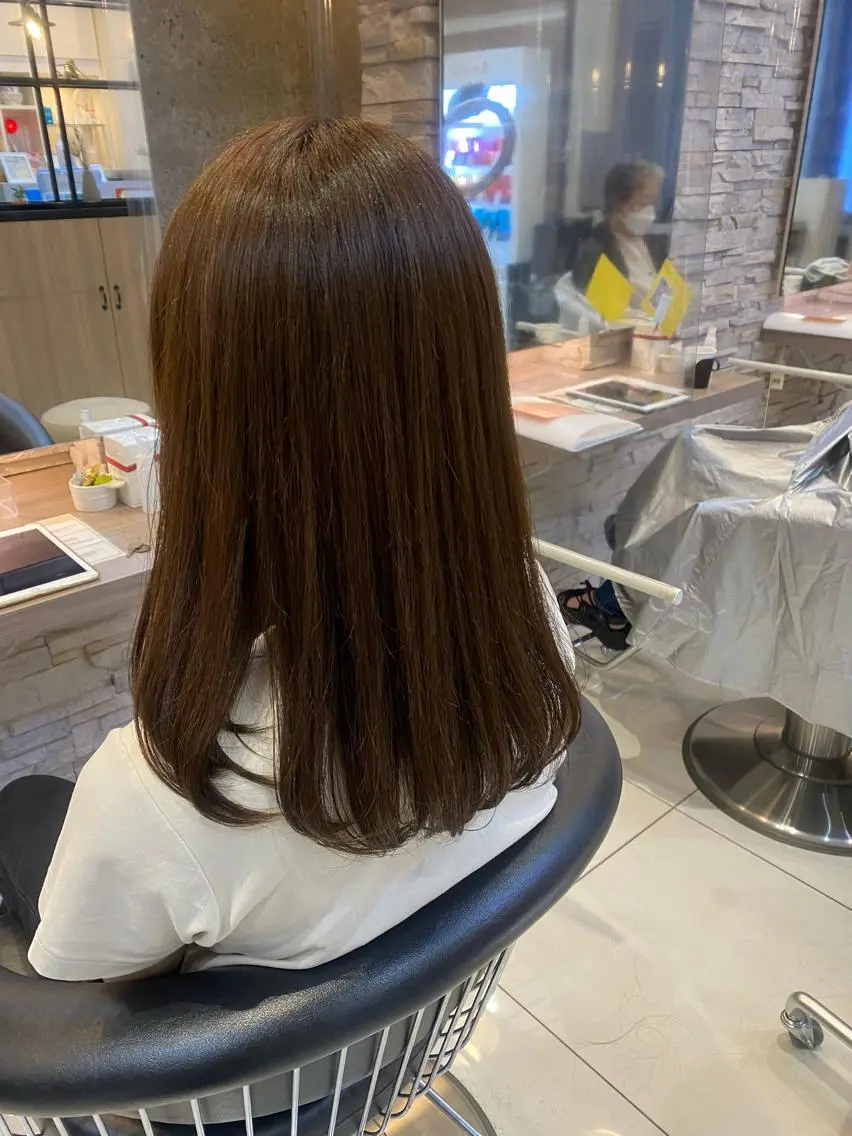 セミロング カラー パーマ ヘアアレンジ ブラウンカラー ココアブラウン kame|レイヤー / 似合わせ顔周りのヘアスタイル