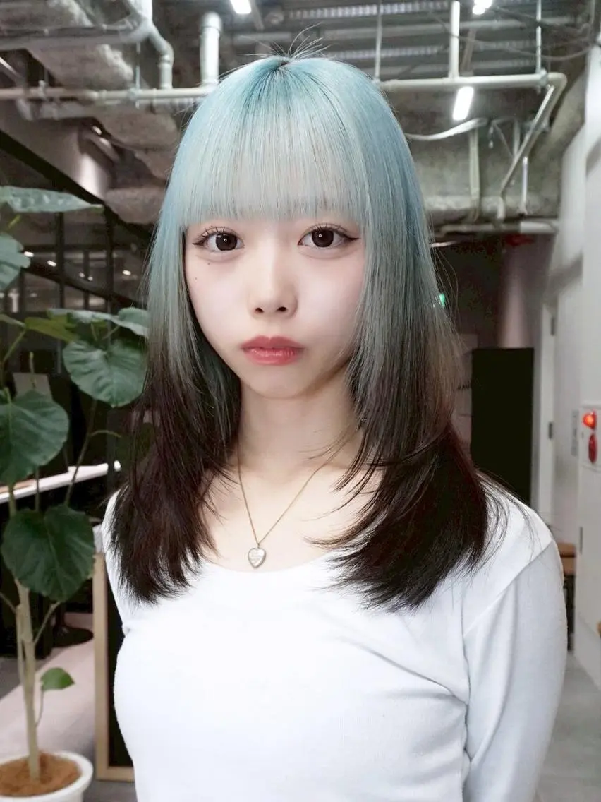 セミロング カラー ダブルカラー 顔まわりレイヤー 顔周りカット レイヤーカット カット ヘアカラー トリートメント ITbyALBUM 浦和店のヘアスタイル