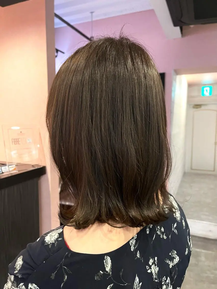 ミディアム カラー 柳田 綾香のヘアスタイル