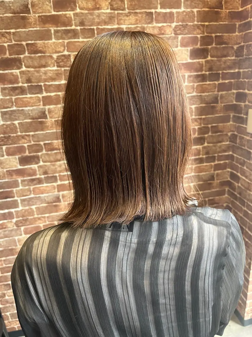セミロング カラー パーマ ヘアアレンジ メンズ キッズ ネイル マツエク・マツパ アイブロウ メンズパーマ セミロングパーマ ブラウンカラー ケアカラー 透明感カラー 久木原 ゆりのヘアスタイル