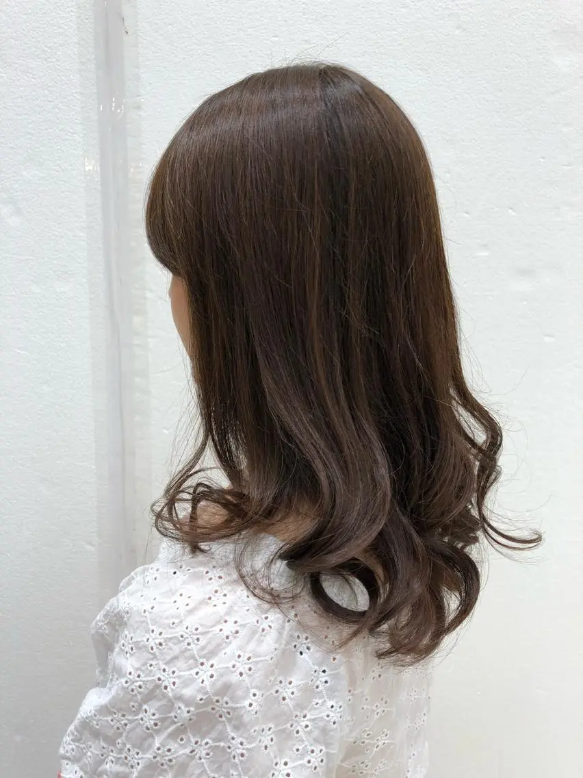 ミディアム カラー ブラウンカラー ショート/白髪ぼかし 君和田若菜のヘアスタイル