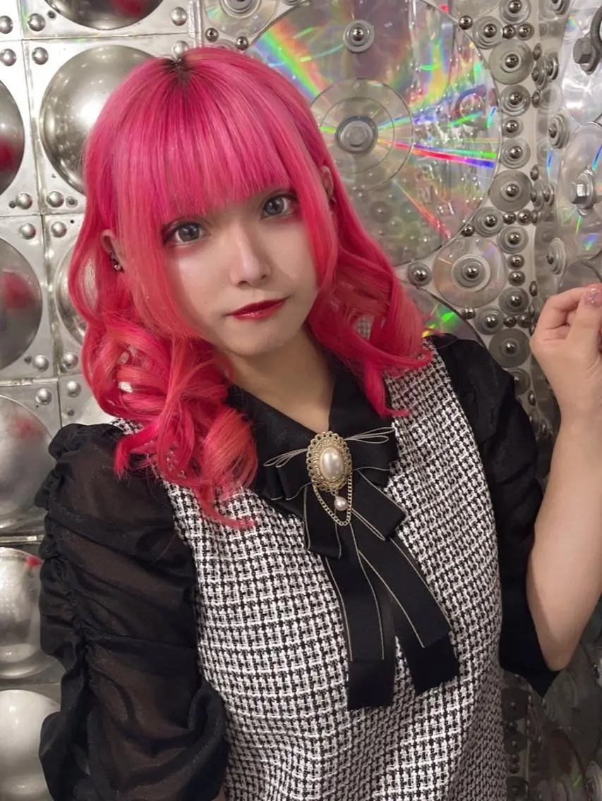セミロング カラー ヘアアレンジ ブリーチ ケアブリーチ ハイトーンカラー ピンクカラー トリートメント 🌈派手髪エクステ ブレイズ🌈ひろとのヘアスタイル
