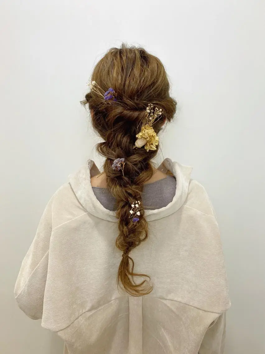 ロング ヘアアレンジ yuka .のヘアスタイル