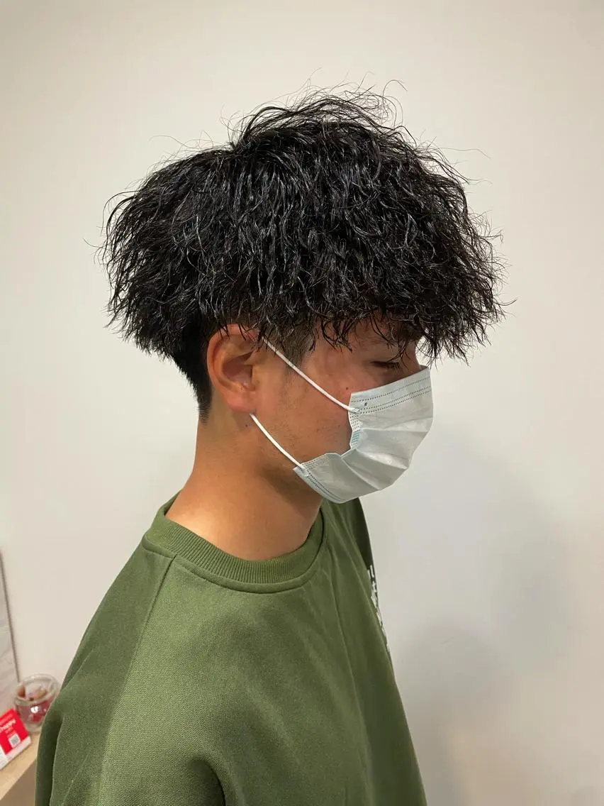 ショート パーマ メンズ メンズパーマ ツイストスパイラルパーマ スパイラルパーマ パーマ メンズパーマのプロ 川野翔太のヘアスタイル