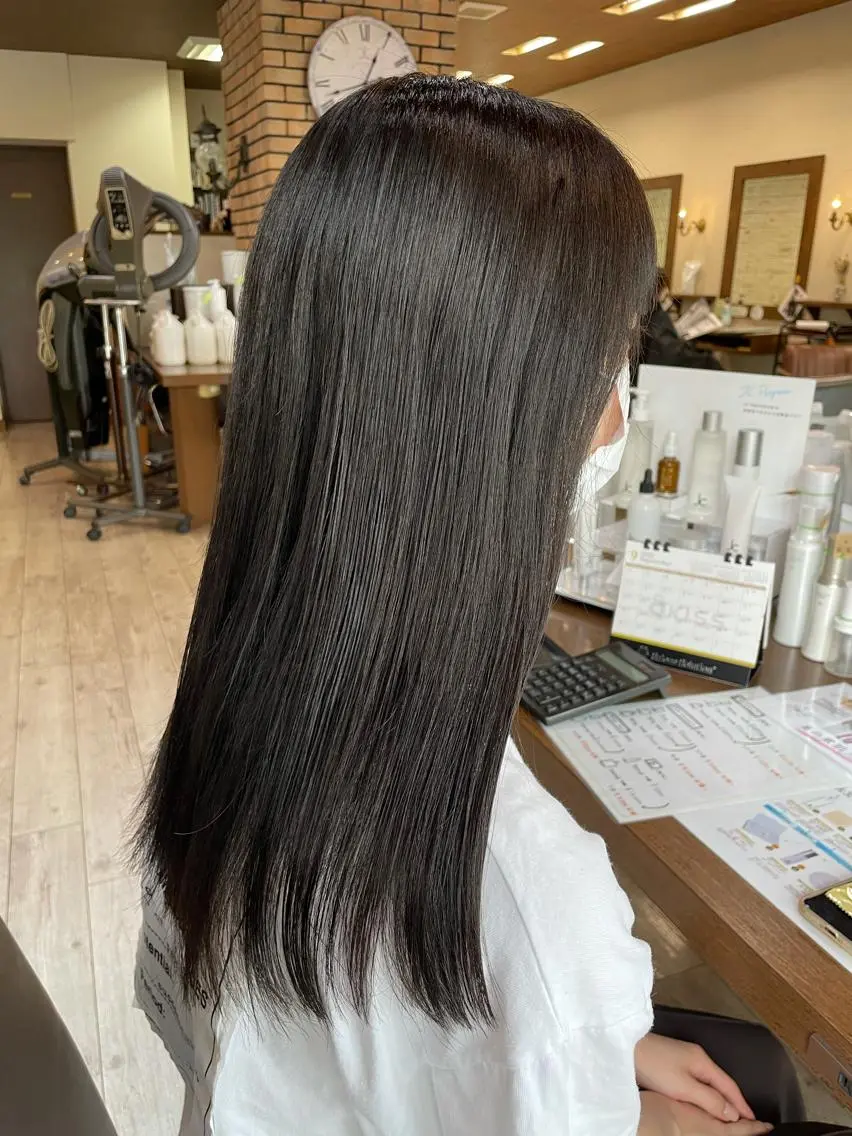 ロング カラー ヘアアレンジ 透明感カラー ダークグレー イワタ マハ/ minim hairのヘアスタイル