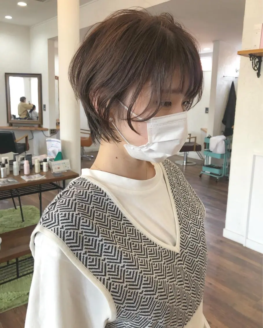 ショート カラー アッシュ ラベンダーカラー ラベンダーアッシュ ショートヘア ヘアカラー トリートメント 江原 彩華のヘアスタイル