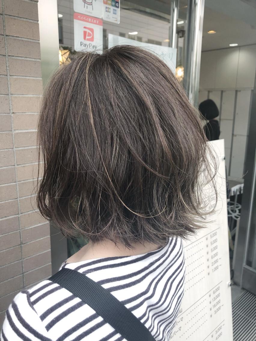 ミディアム ボブ ハイライト 植田 敬太のヘアスタイル