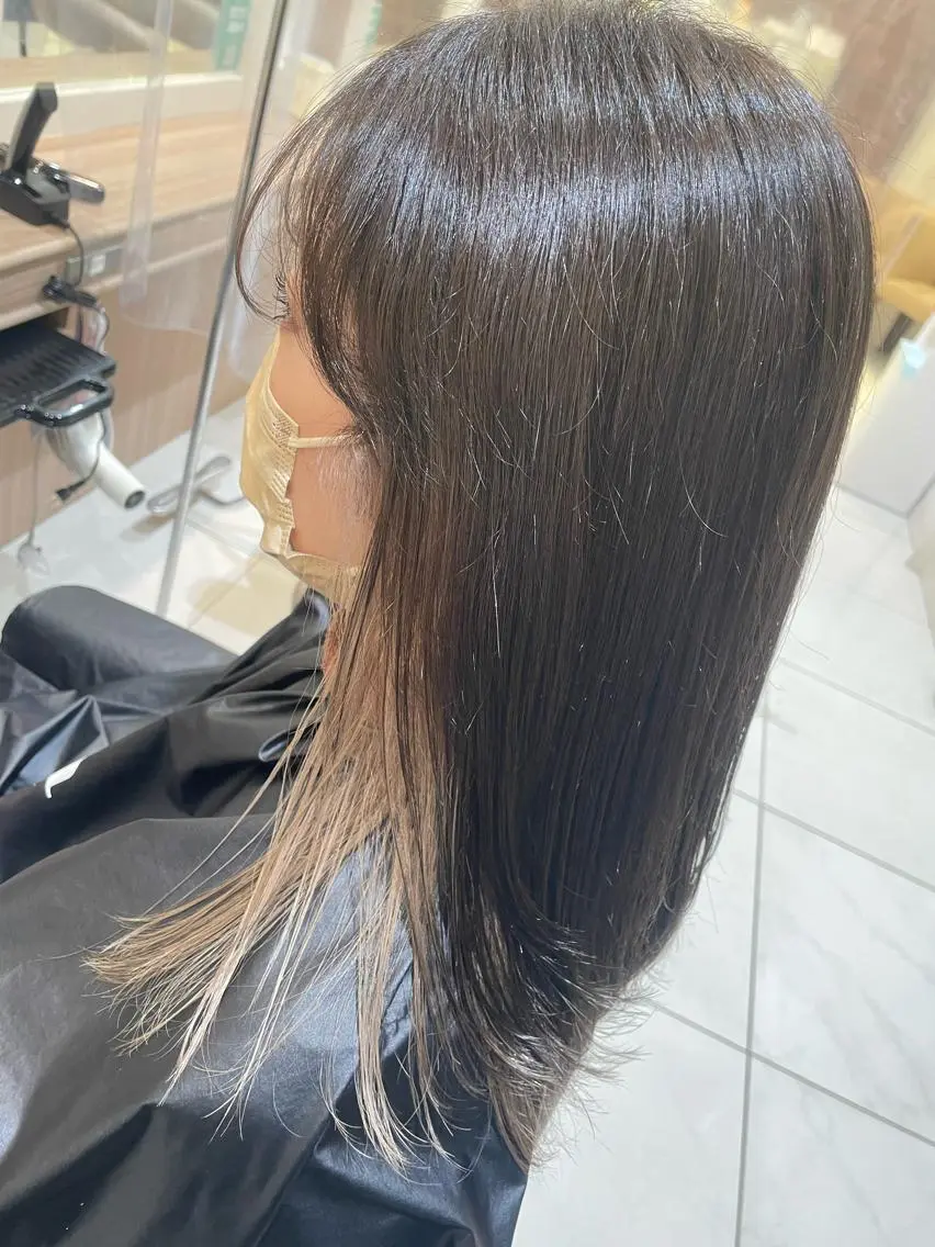 ミディアム カラー 渡部 恭子のヘアスタイル