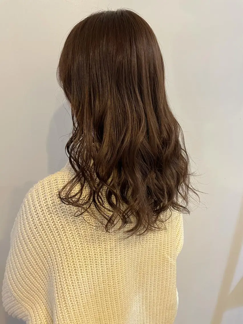 セミロング カラー カット ヘアカラー トリートメント 安藤 佑衣のヘアスタイル