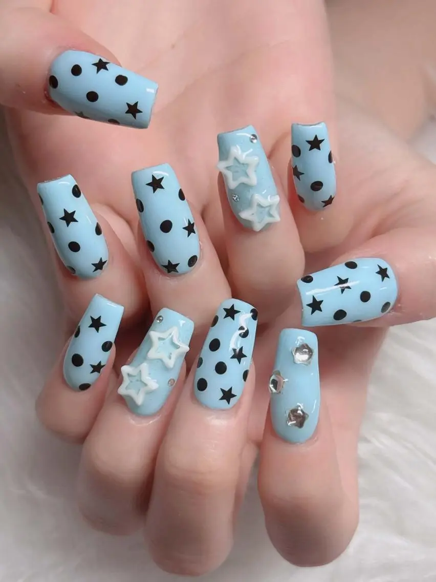 ネイル オーロラネイル フレンチネイル ジェルネイル ハロウィン キラキラネイル ハンドネイル H.baby Nail Salonのネイルデザイン