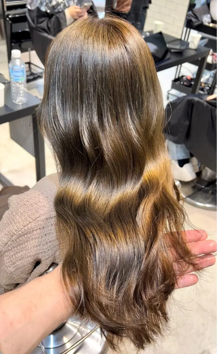 ロング カラー カット ヘアカラー トリートメント 赤みゼロ/透明感 カラー🌿KANTAのヘアスタイル