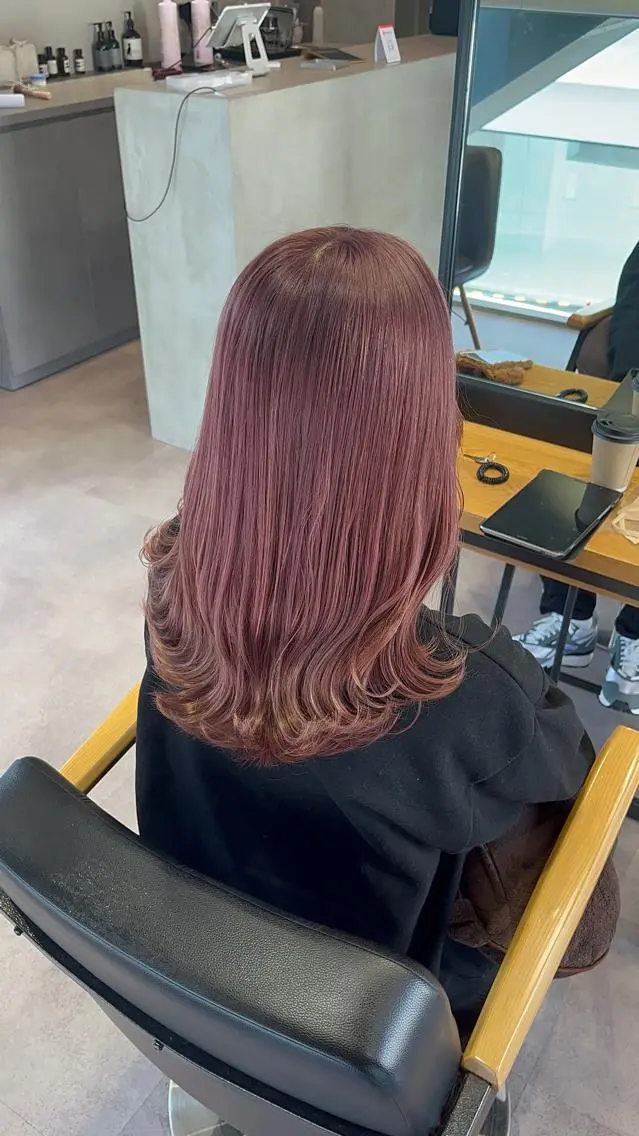 セミロング ヘアカラー ヘッドスパ 佐藤優太朗 似合わせ/髪質改善のヘアスタイル