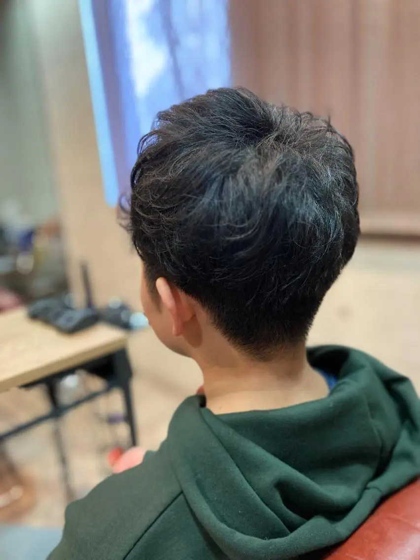 メンズ ERIKO Tのヘアスタイル