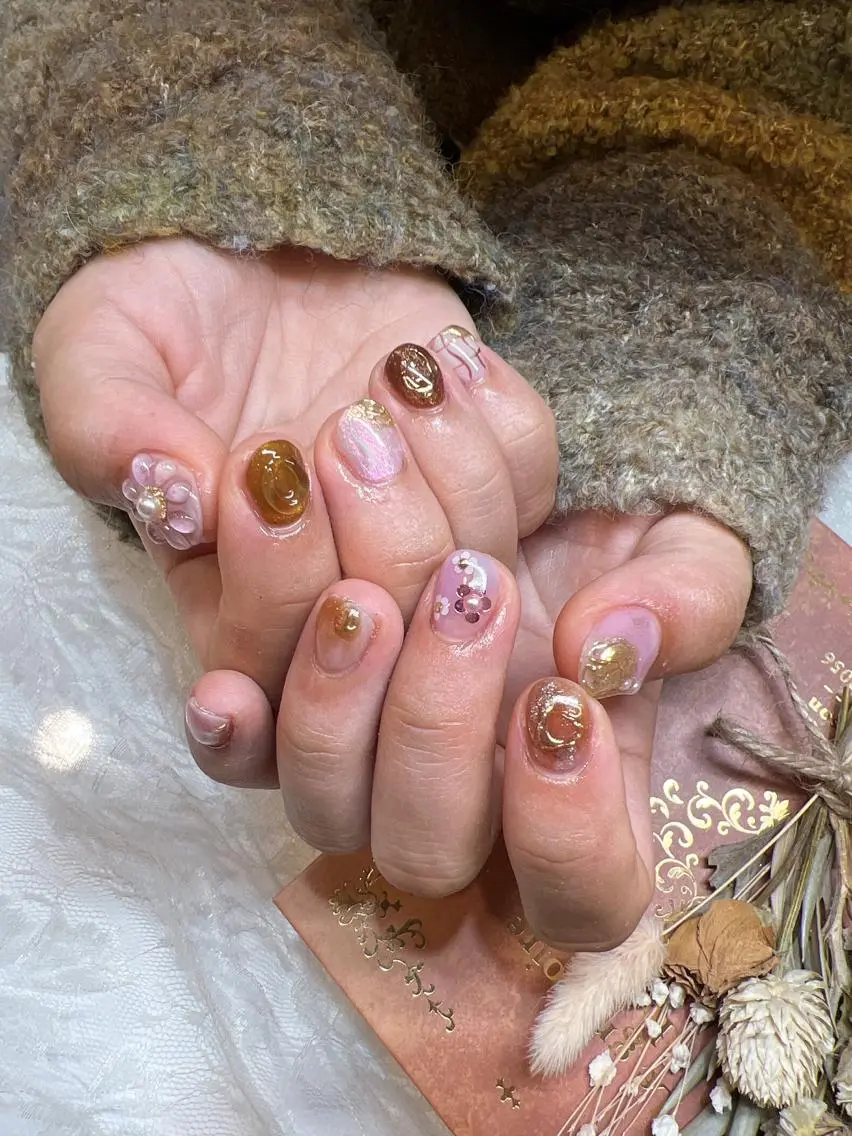ネイル キラキラネイル ニュアンスネイル nailist yuiのネイルデザイン