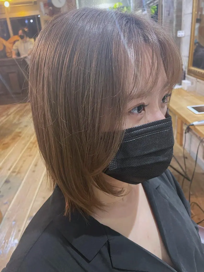 ミディアム カラー ベージュカラー ブリーチ ミルクティーベージュ カット ヘアカラー トリートメント 【韓国レイヤー特化 ハッシュカット】のヘアスタイル