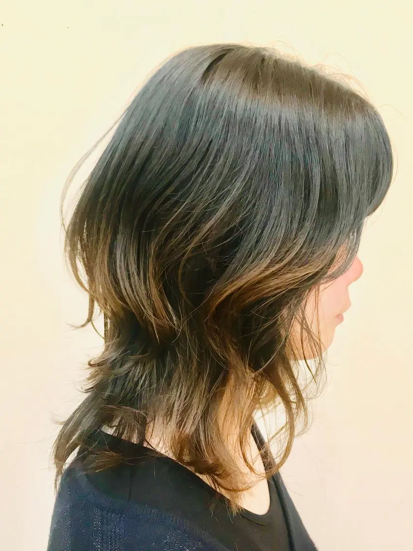 セミロング くびれヘア レイヤーカット 大野 あさみのヘアスタイル