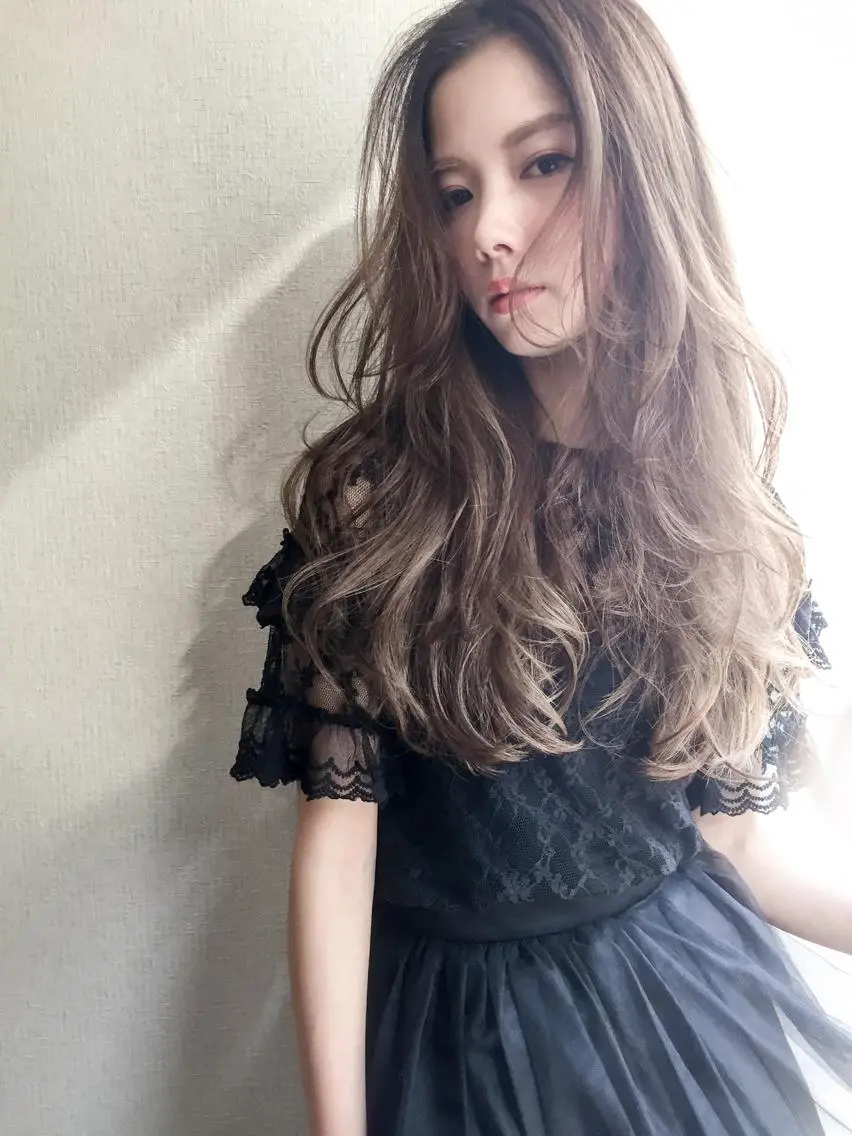 ロング カラー ベージュカラー ブリーチ ケアブリーチ デザインカラー ダブルカラー 髪質改善shoma mikiのヘアスタイル