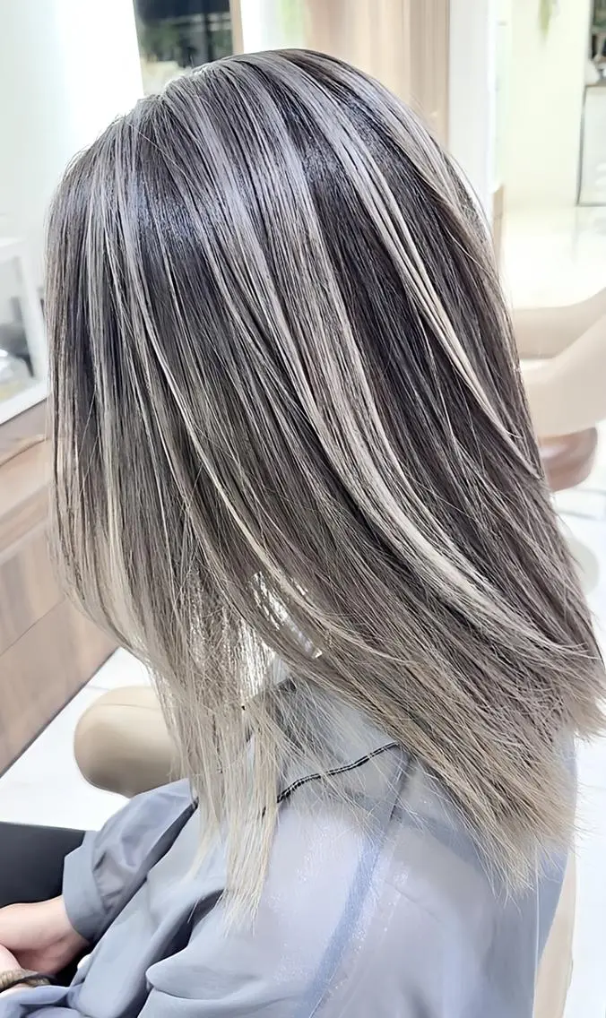 カラー セミロング バレイヤージュ 髪質改善 レイヤーカット カット ヘアカラー トリートメント 山崎俊輔/髪質改善 /バレイヤージュのヘアスタイル