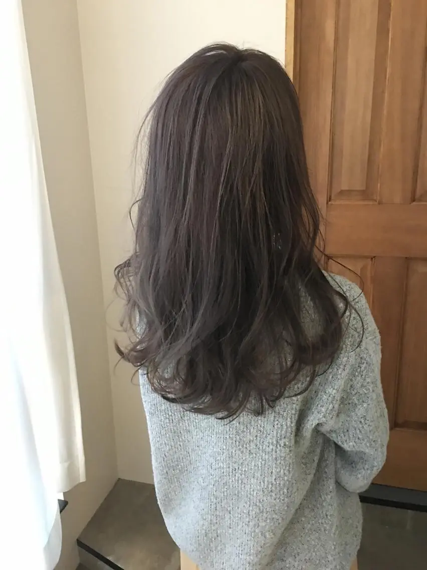 ロング カラー 中村 彩音のヘアスタイル