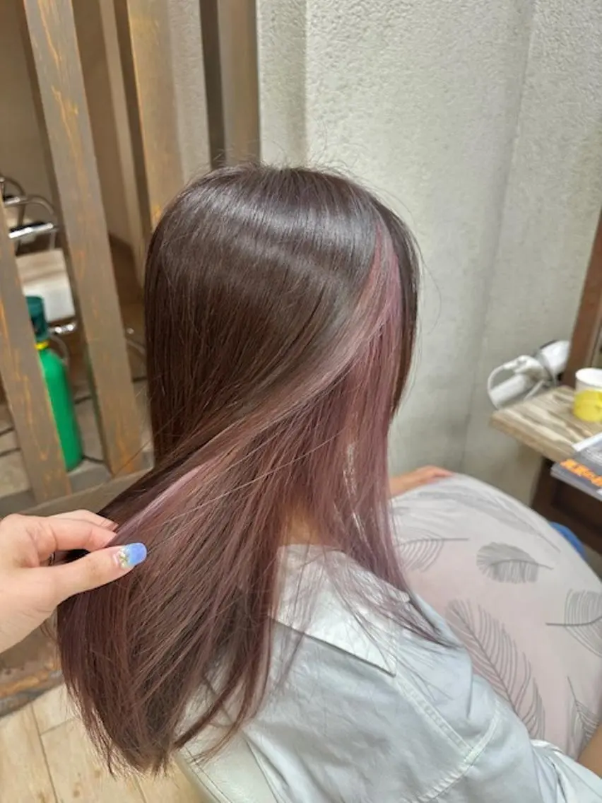 ロング パープルカラー ヘアカラー 阿部 美咲のヘアスタイル