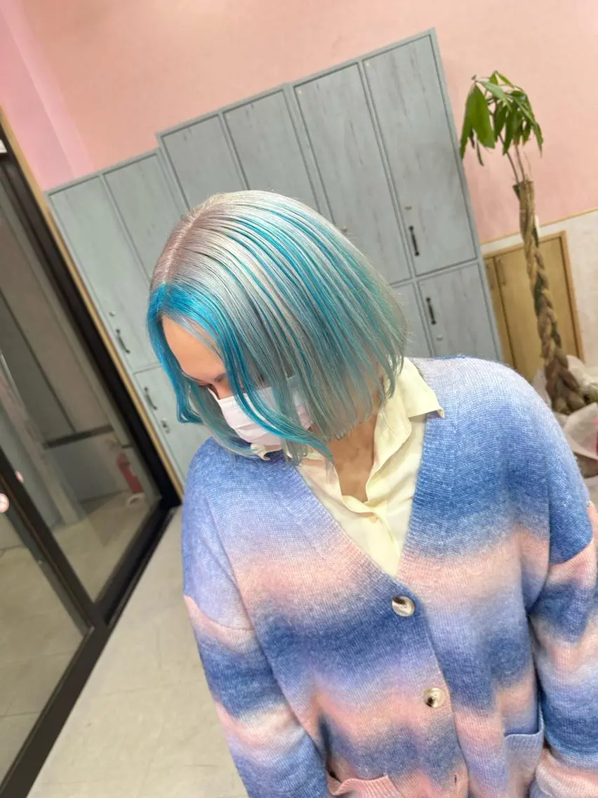 セミロング カラー ✨デザイン/ブリーチ MANATOのヘアスタイル