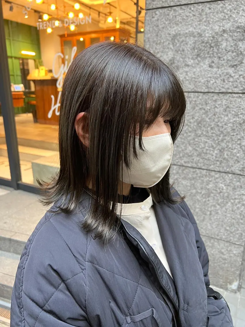 セミロング カラー ベージュカラー オリーブベージュ カット ヘアカラー トリートメント THINK SHOP sakiのヘアスタイル