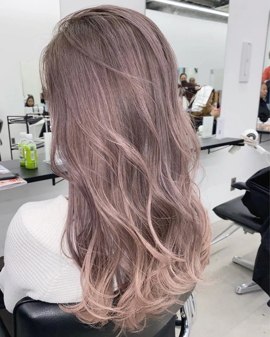 セミロング カラー ブリーチ 透明感HIDEのヘアスタイル