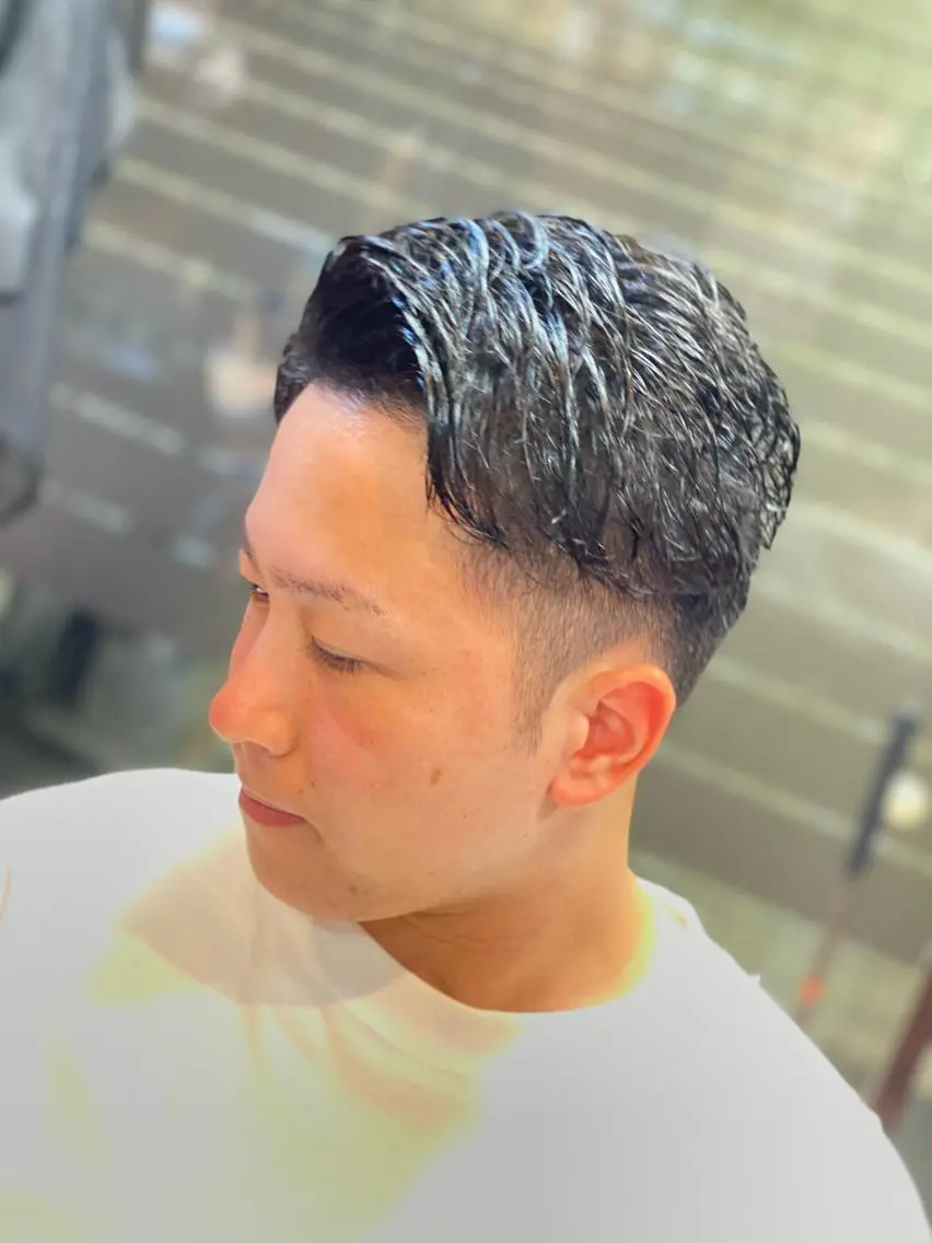 ショート パーマ メンズ 波岡 萩斗のヘアスタイル