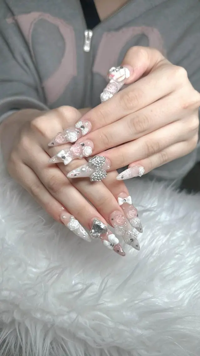 ネイル チークネイル フレンチネイル キラキラネイル 韓国ネイル マグネットネイル ハンドネイル H.baby Nail Salonのネイルデザイン