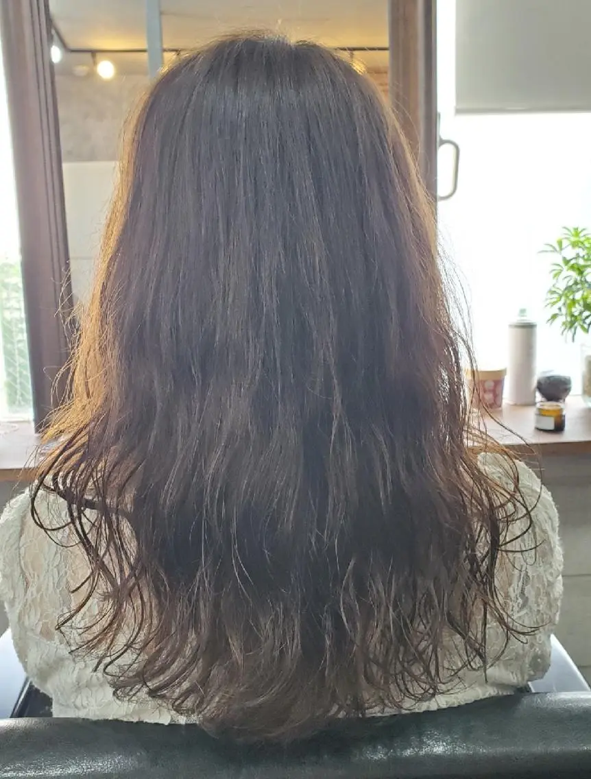 セミロング パーマ カラー セミロングパーマ アッシュ カット ヘアカラー トリートメント S. ERIのヘアスタイル