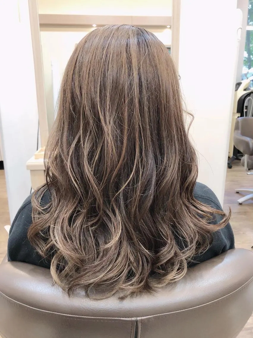 セミロング カラー ブリーチ ケアブリーチ ハイライトカラー ハイライト ヘアカラー 尚平 40代からの 髪質改善専門のその他イメージ