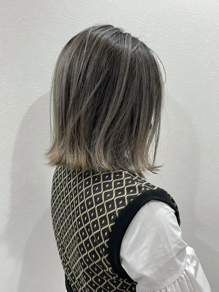 ミディアム カラー ブリーチ ケアブリーチ 川崎 龍馬のヘアスタイル