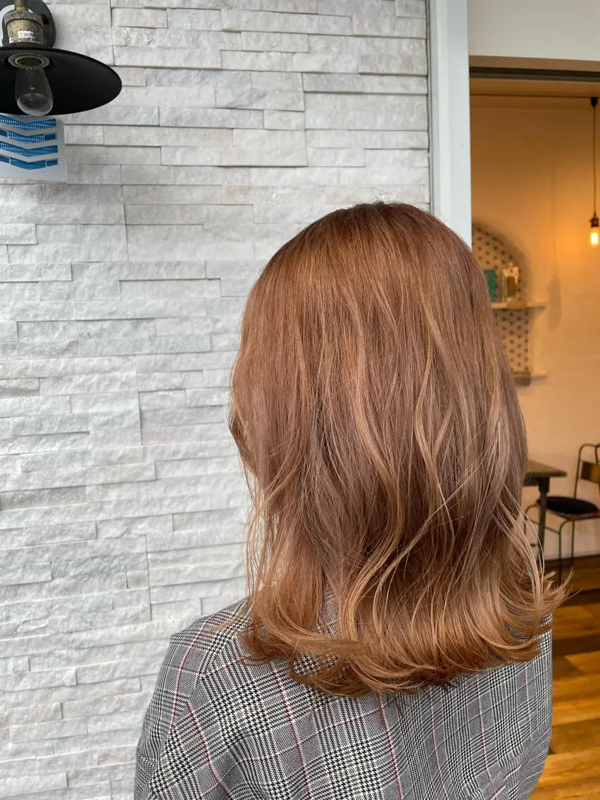 ミディアム カラー ベージュカラー ブリーチ ミルクティーベージュ ヘアカラー 🌸小掛🌸 豊橋外国人風カラーのヘアスタイル