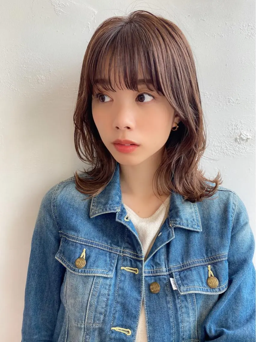 ミディアム レイヤーカット 小顔カット 鎌倉 彩のヘアスタイル