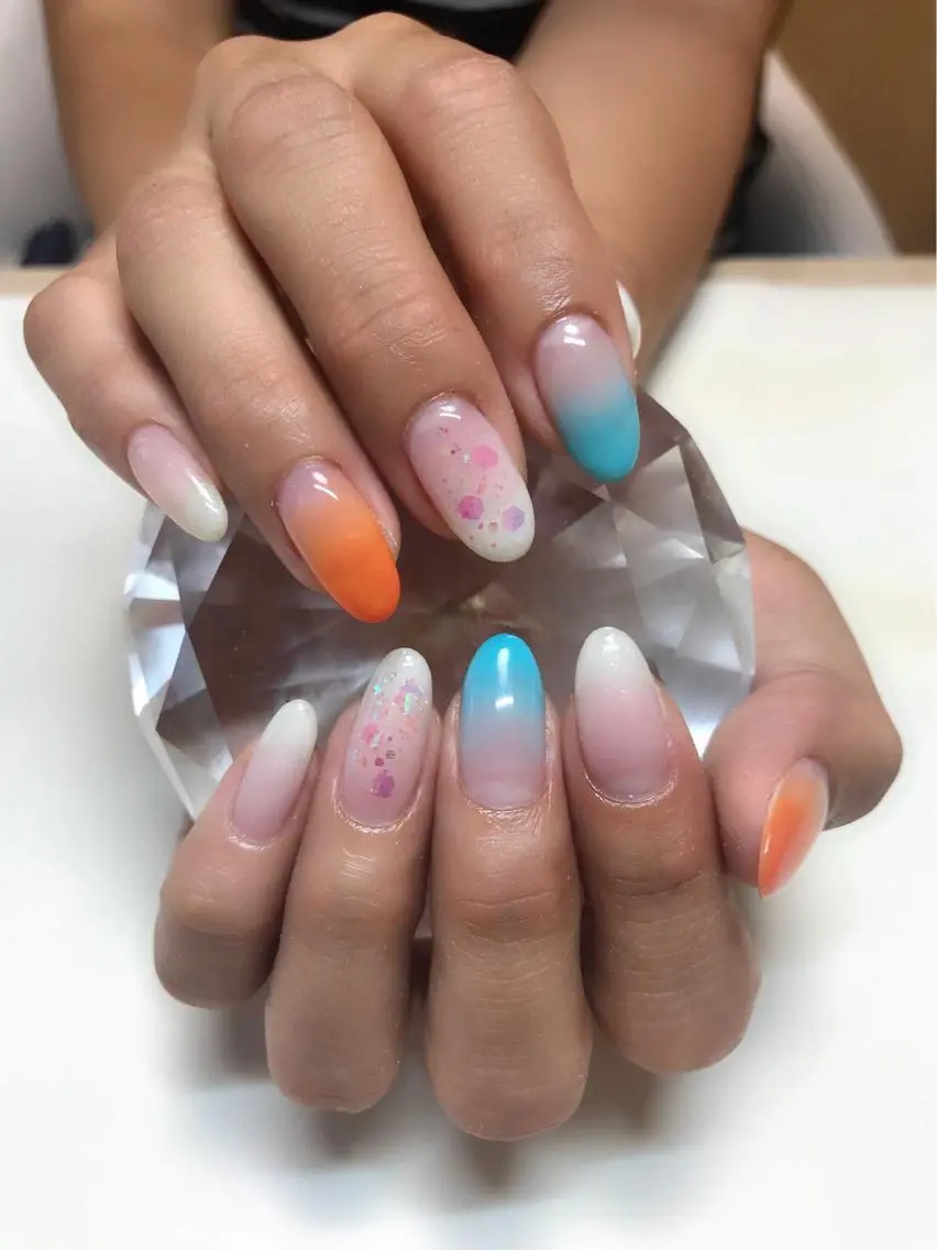 ネイル ブルー グラデーション オレンジ シンプルネイル 'mm  (ミリ) ＭＡＮＡＭＩのネイルデザイン