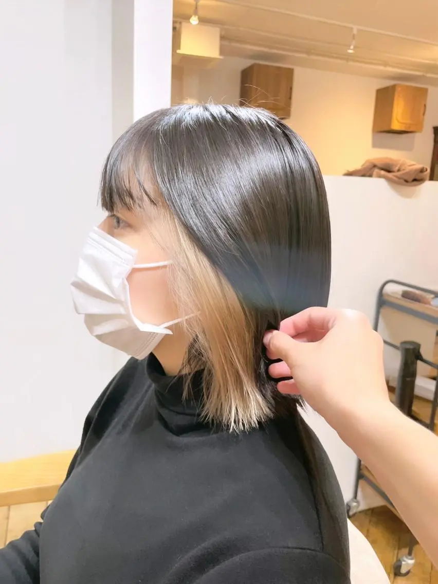 ショート カラー ネイル マツエク・マツパ アイブロウ 失敗しないハイトーン ✨ミルクティー/ミワのヘアスタイル