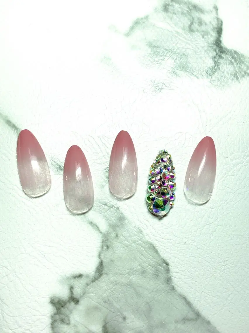 ネイル ストーンネイル x.1.0.nail ♡Cのネイルデザイン