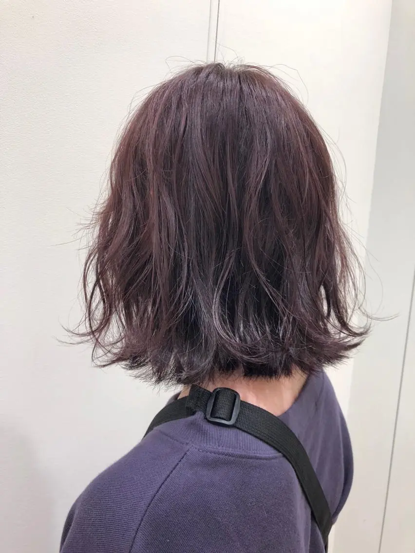 ミディアム カラー ピンクカラー バイオレットカラー ケアブリーチ 坪井佑樹のヘアスタイル