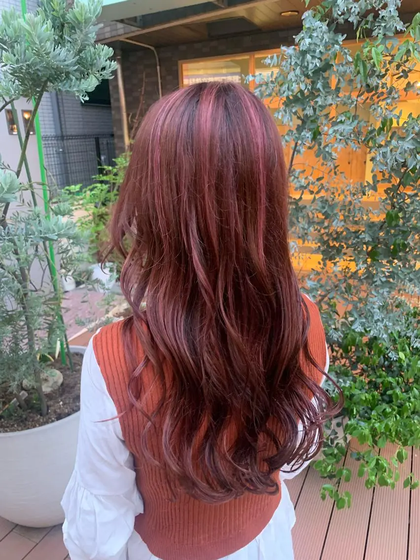 ロング カラー ハイライトカラー ピンクカラー ハイライト ヘアカラー トリートメント ハイトーン/メンズ/ ウルフ特化 小松のヘアスタイル
