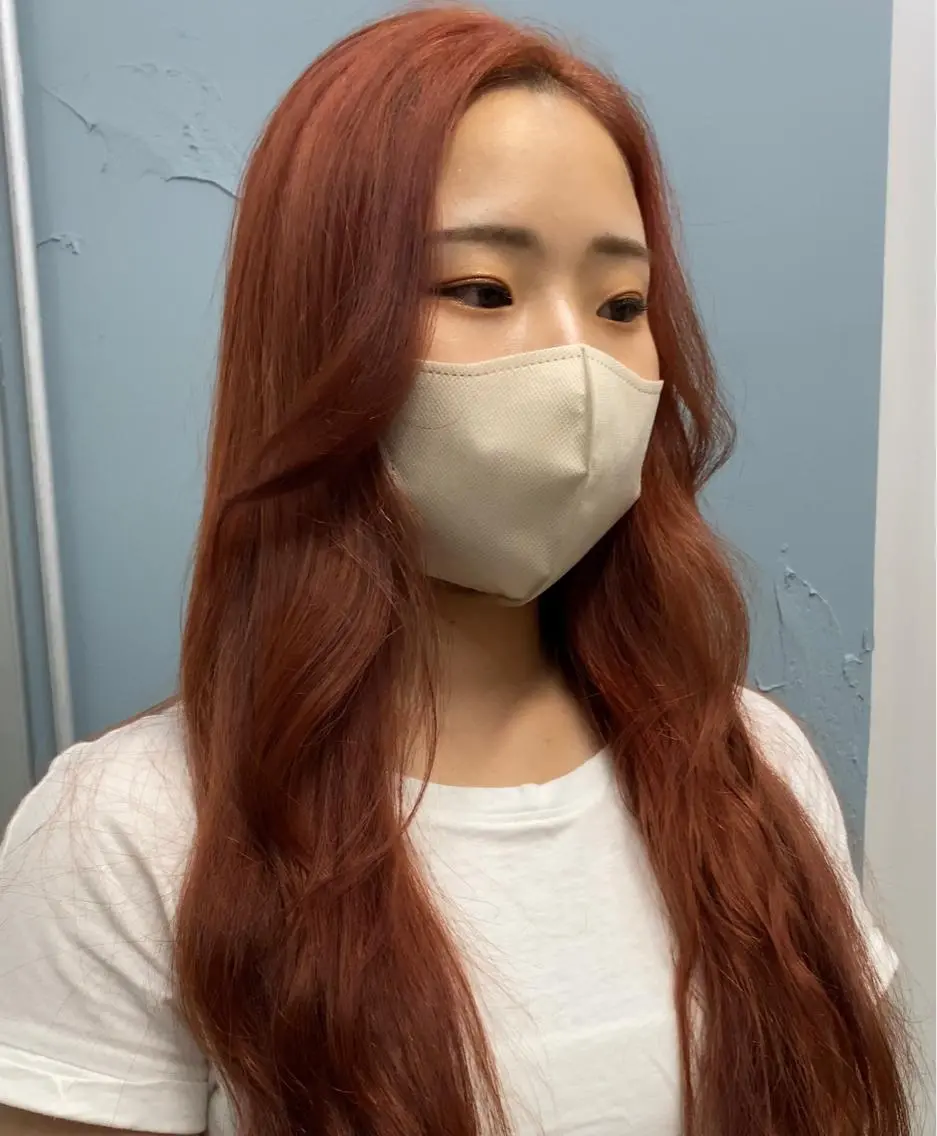 セミロング 横尾 歩のヘアスタイル