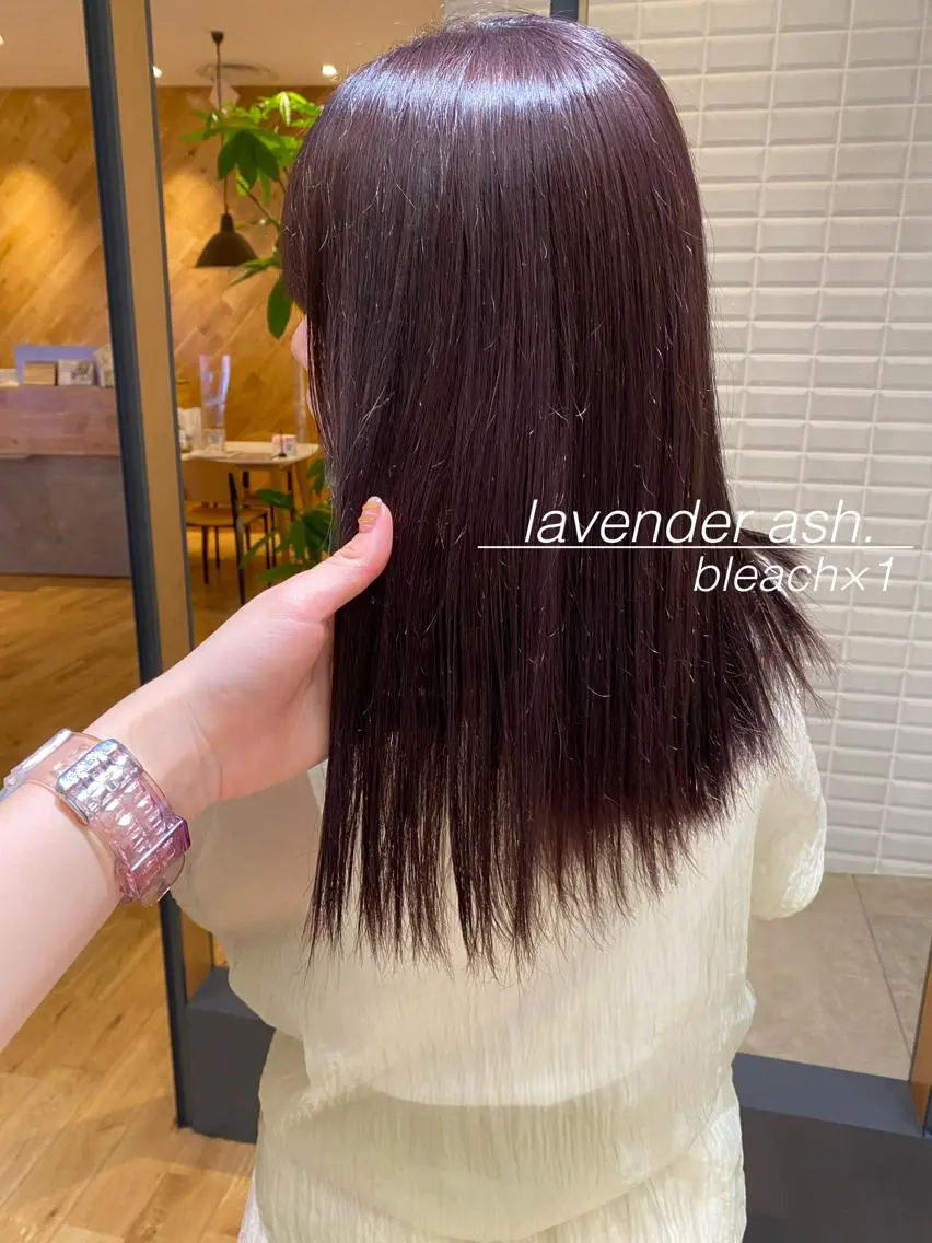 セミロング カラー ブリーチ 小林 夢羽のヘアスタイル