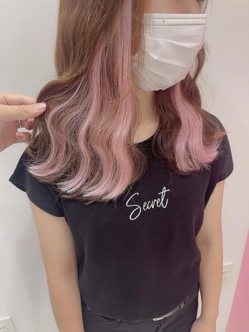 セミロング カラー ピンクカラー エクステ エクステ インナーエクステ渋谷 🦋KAJIのヘアスタイル