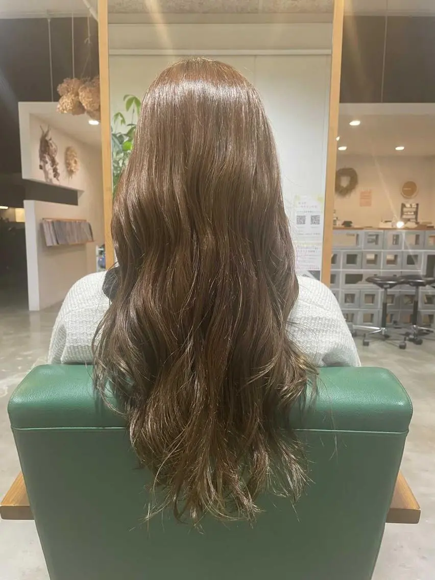 ロング カラー ベージュカラー 透明感カラー オリーブベージュ 藤倉 翔平のヘアスタイル